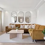 아파트 Spacious And Close To The Center *