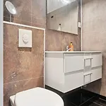 아파트 Spacious And Close To The Center *