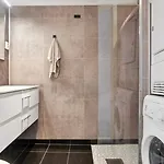 Spacious And Close To The Center 트롬쇠