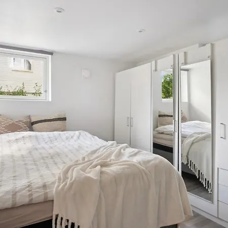 Spacious And Close To The Center