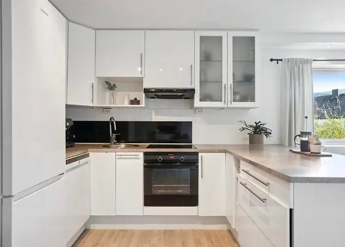 Spacious And Close To The Center